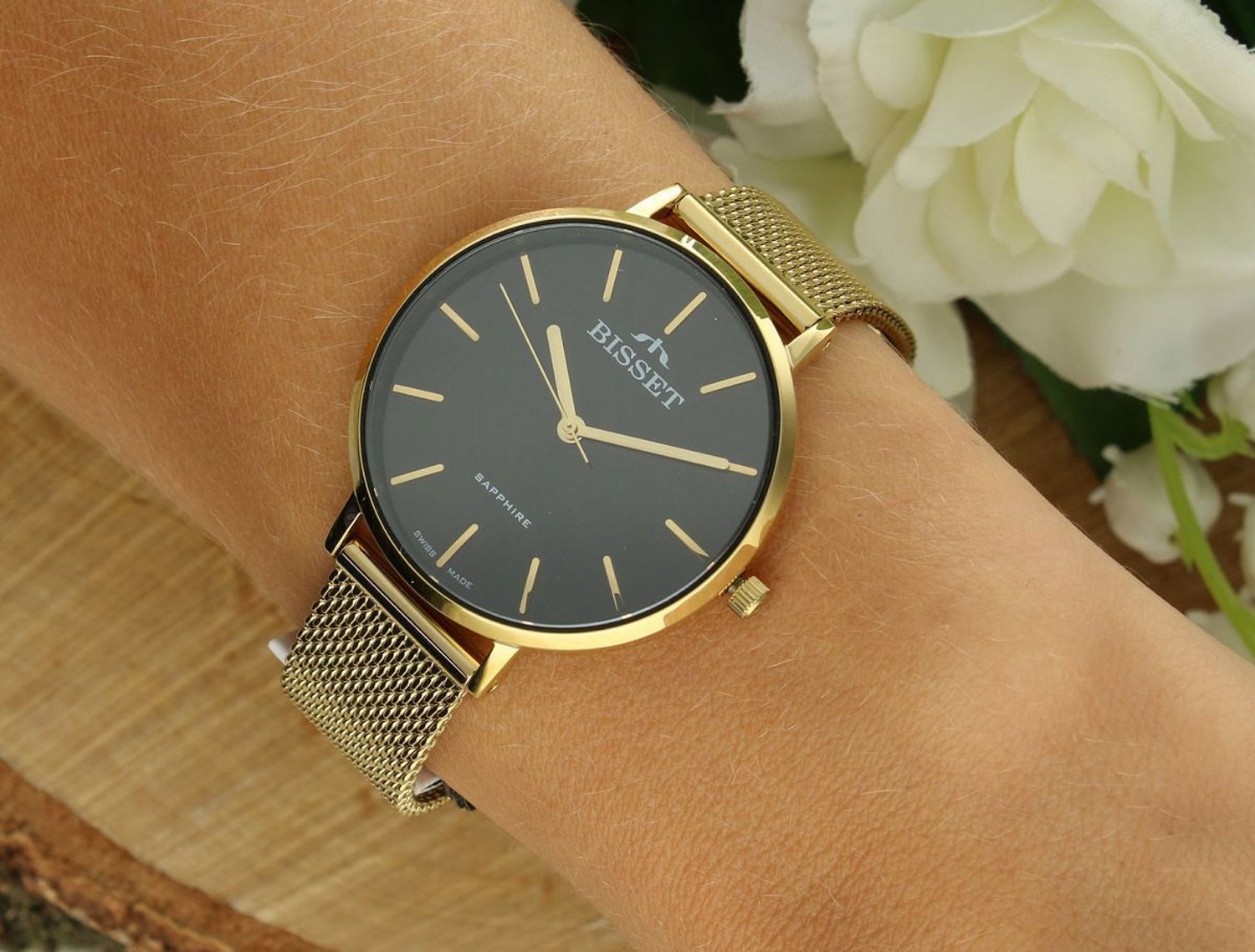 Bisset BIS111 BSBF32 – elegancki szwajcarski zegarek klasyczny z czarną tarczą, złotą kopertą i szafirowym szkłem. Bransoleta G-Link umożliwia samodzielną regulację długości.1.jpg